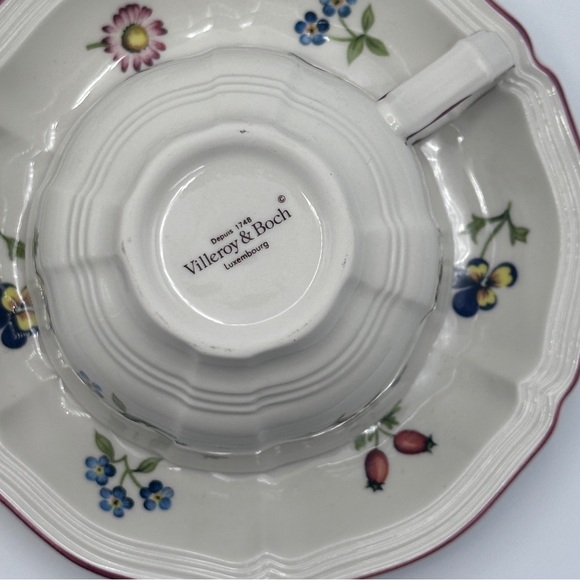 Villeroy and Boch Petite Fleur Tea Cup and Saucer Luxembourg Set of 4 - Picture 8 of 12
